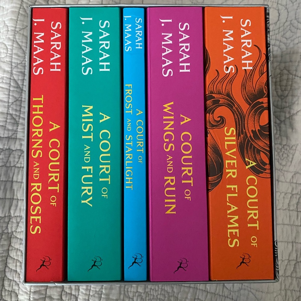 NIB Sarah J Maas Book Set